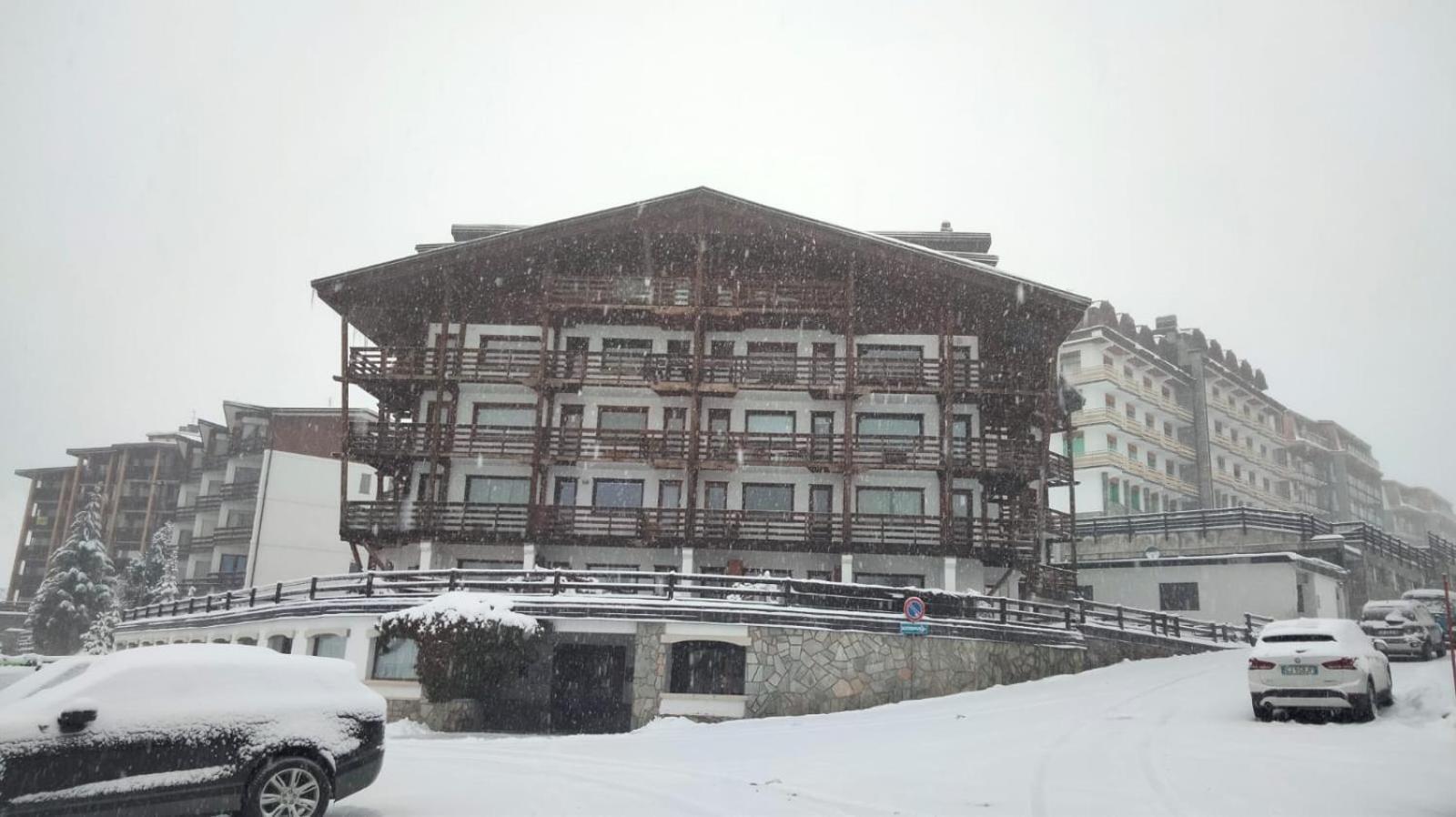 New Condominio Royal Colle Colle Sestriere Exterior photo